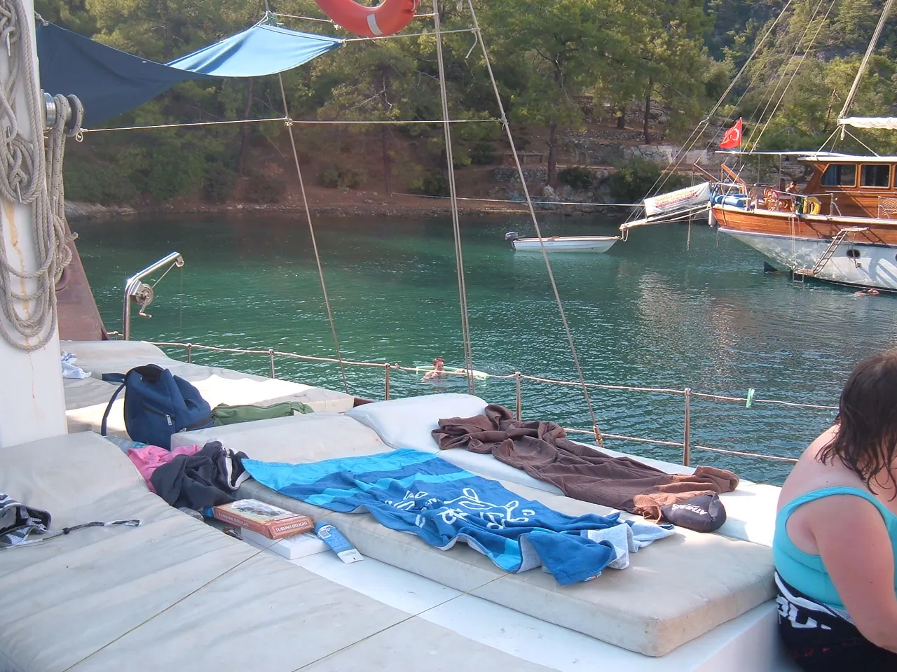 Guletdek bij Fethiye; illustratieve foto van een privéboot